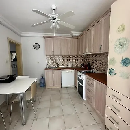 Plaja Sadece 700 M Uzaklikta Apartament Antalya